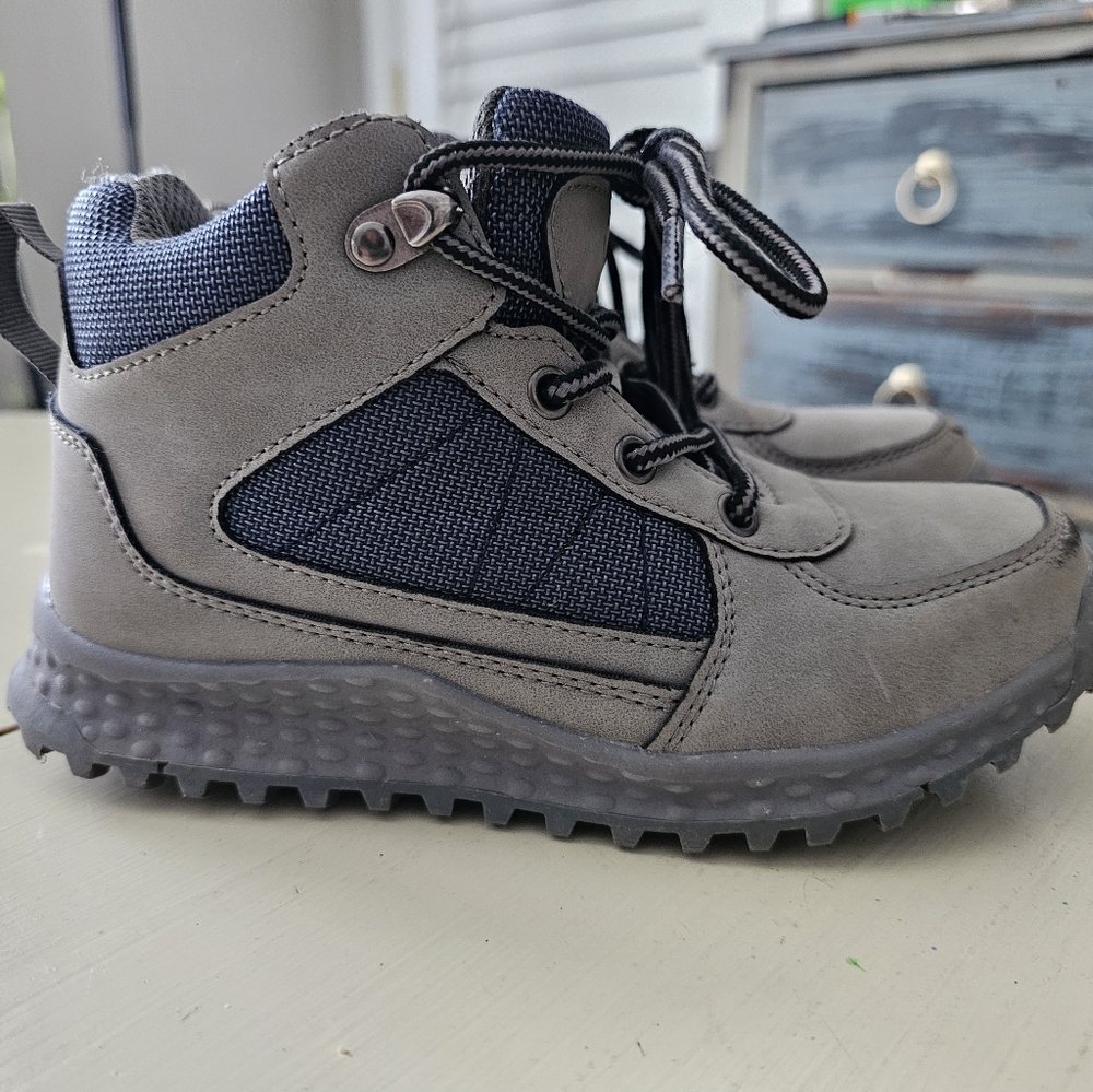 Little kid size 1 hiking boots